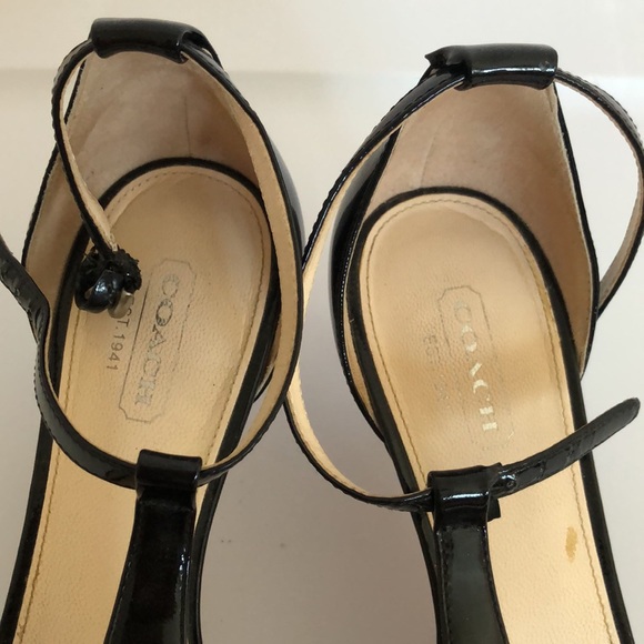 Coach - Picture 2 of 6